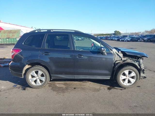 Subaru Forester 2.5i Premium 2015 JF2SJADC1FH596019 Image 14
