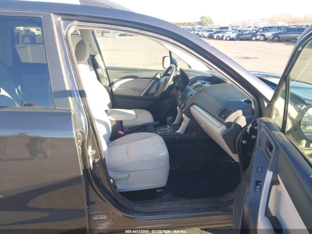 Subaru Forester 2.5i Premium 2015 JF2SJADC1FH596019 Image 5