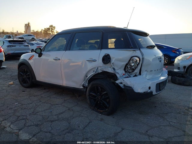 2016 MINI COUNTRYMAN WMWZB3C54GWR48397 Photo 2