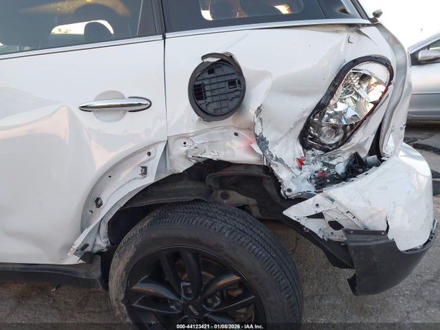 2016 MINI COUNTRYMAN WMWZB3C54GWR48397 Photo 5