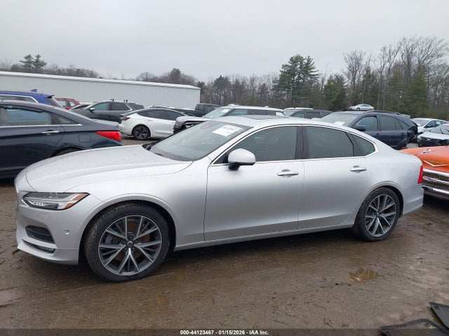 YV1A22MK7H1015259 Volvo S90 T6 Momentum
