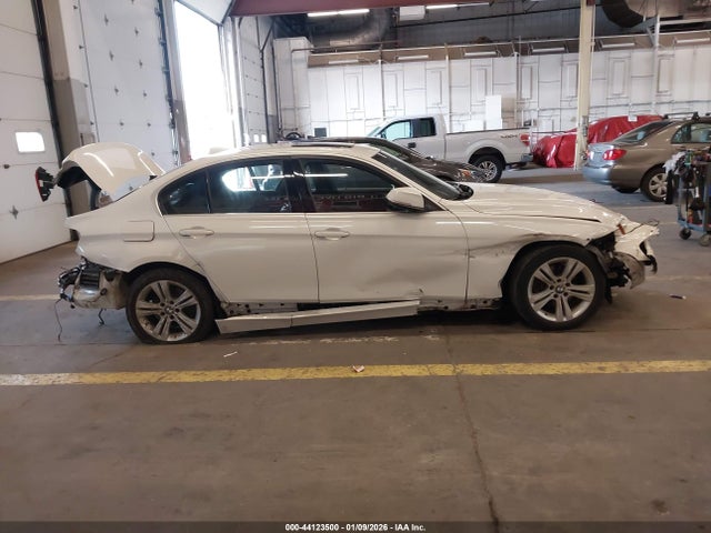 Aukcja sprzedaży 2017 Bmw 328d, vin: WBA8E5C54HK388730, numer aukcji: 44123500