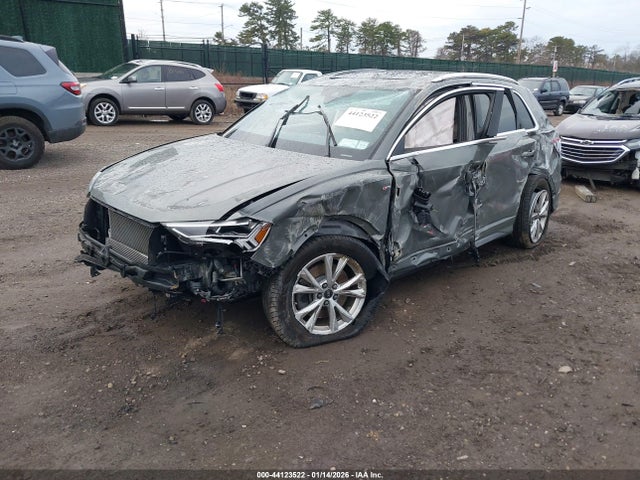 2022 AUDI Q3 WA1EECF3XN1094555 Photo 1