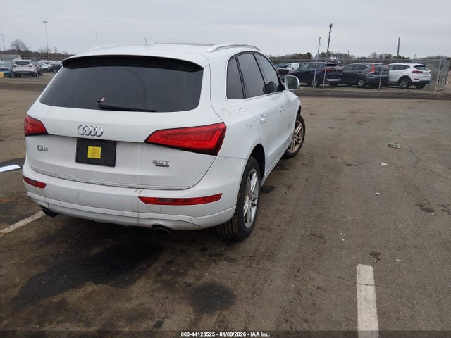 Продажа на аукционе авто 2015 Audi Q5 2.0t Premium, vin: WA1LFAFP4FA146002, номер лота: 44123525