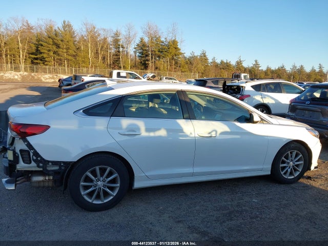 Hyundai SONATA SE 2018 5NPE24AF8JH623669 Image 14
