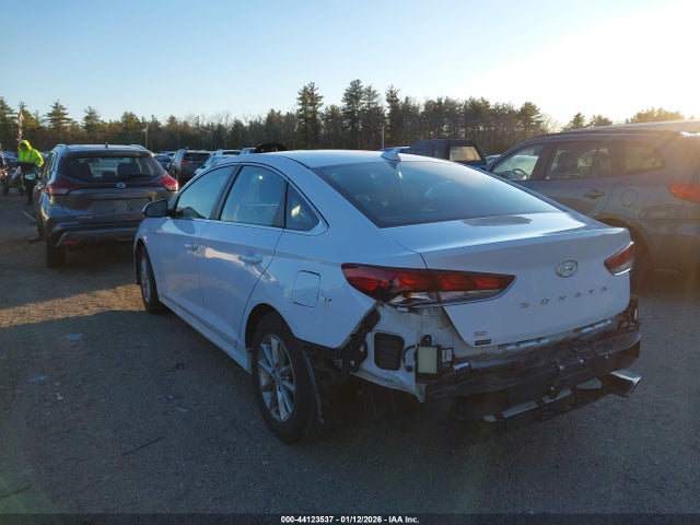 Hyundai SONATA SE 2018 5NPE24AF8JH623669 Image 3