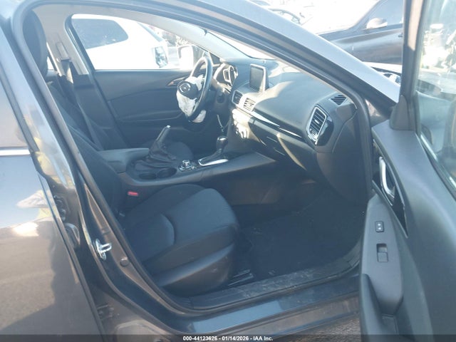 3MZBM1L70GM324498 Mazda Mazda3 I Touring