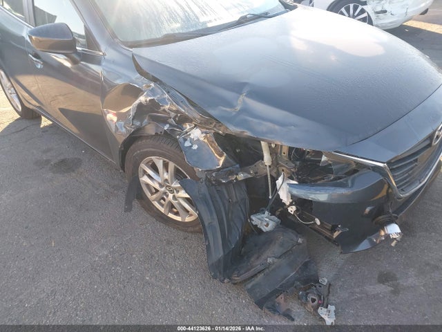 3MZBM1L70GM324498 Mazda Mazda3 I Touring
