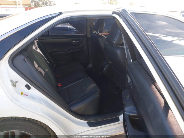 4T1BF1FK4HU299496 Toyota CAMRY SE
