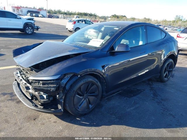 2026 TESLA MODEL Y 7SAYGDED6TA474008 Photo 1