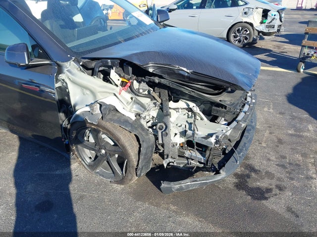 2026 TESLA MODEL Y 7SAYGDED6TA474008 Photo 5