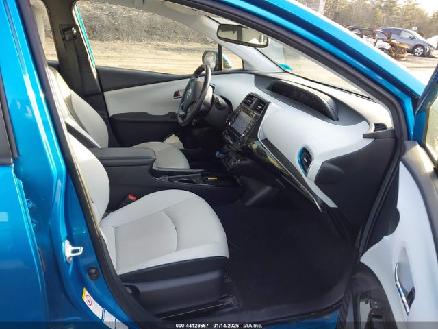 JTDL9RFU1L3017393 Toyota Prius Xle Awd-e