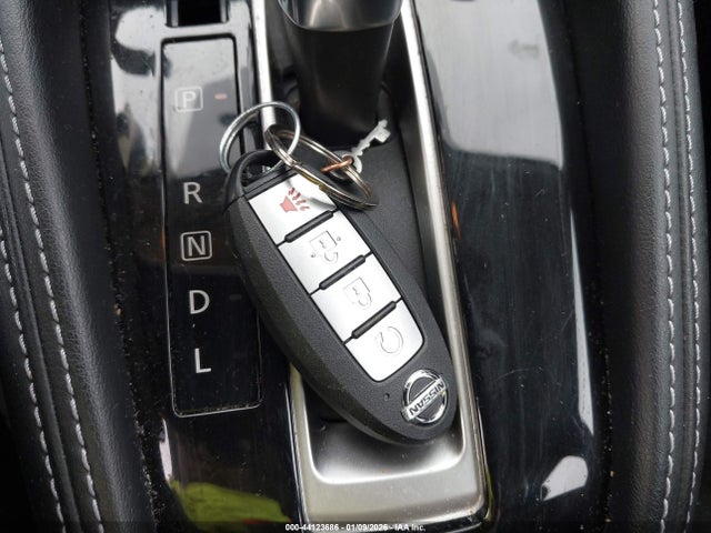 3N1CP5CU2JL543023 Nissan KICKS SV