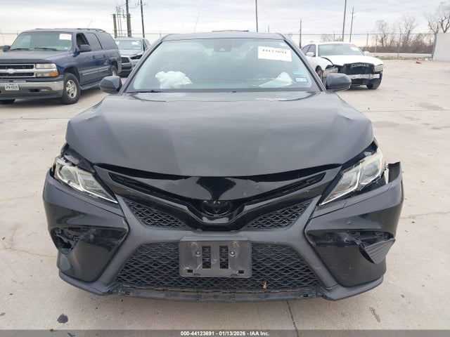 4T1G11AK8LU877555 Toyota CAMRY SE