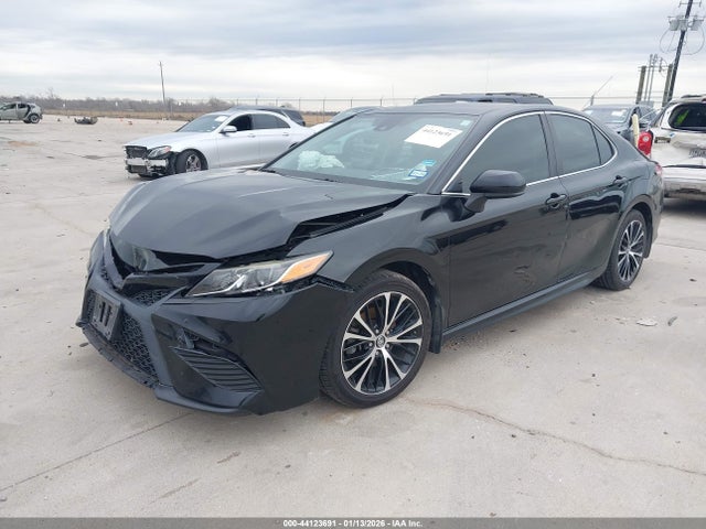 4T1G11AK8LU877555 Toyota CAMRY SE