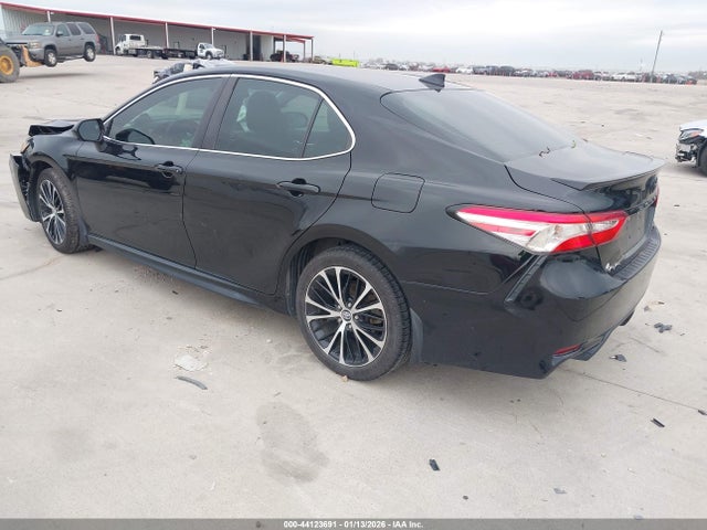 4T1G11AK8LU877555 Toyota CAMRY SE