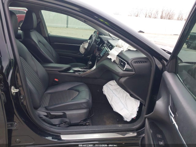 4T1G11AK8LU877555 Toyota CAMRY SE