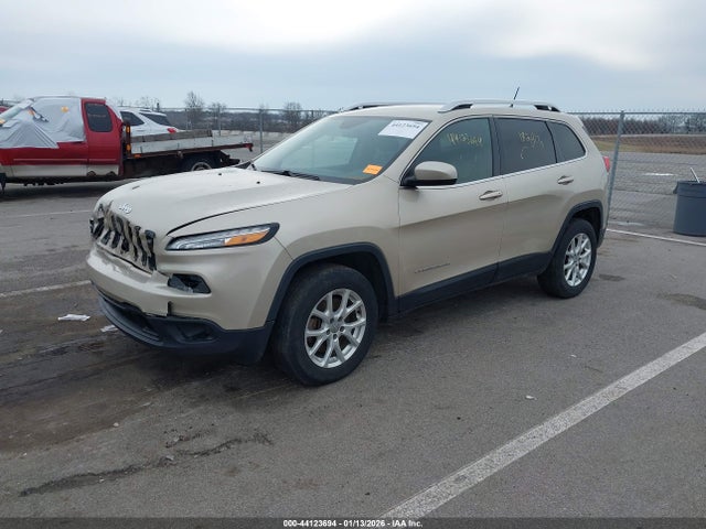 Jeep Cherokee Latitude 2014 1C4PJMCS2EW188217 Image 2