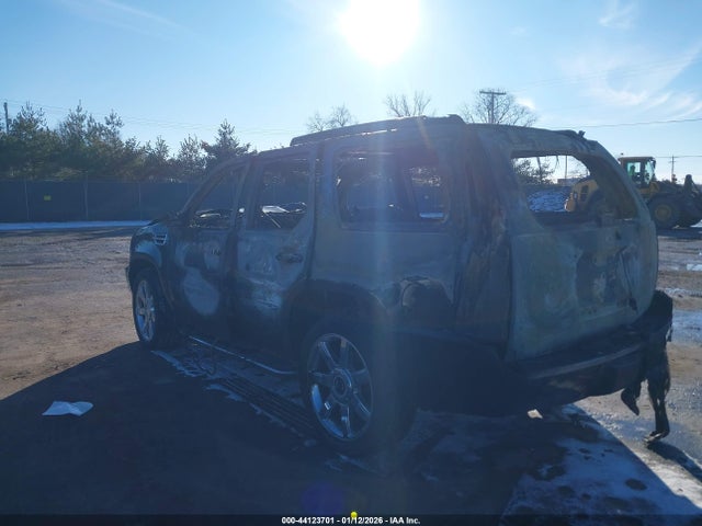 2011 CADILLAC ESCALADE 1GYS4BEF2BR140825 Photo 2