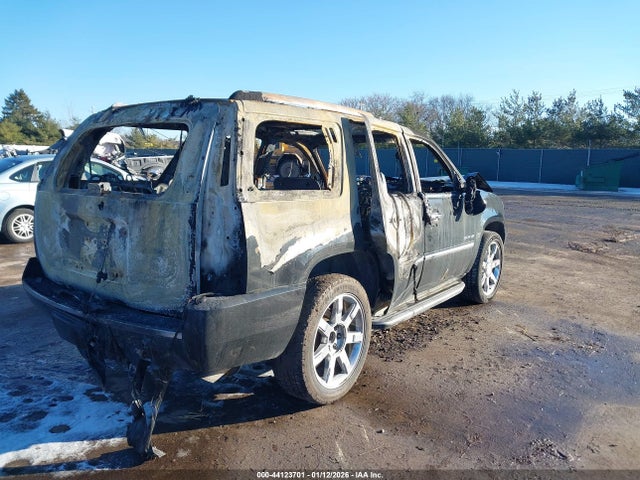 2011 CADILLAC ESCALADE 1GYS4BEF2BR140825 Photo 3