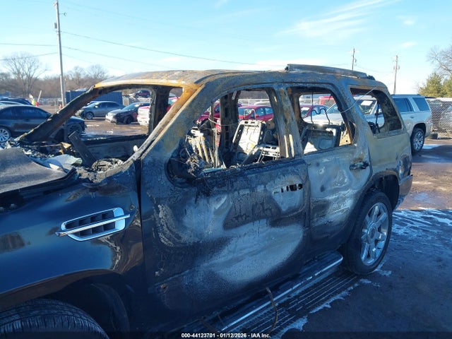 2011 CADILLAC ESCALADE 1GYS4BEF2BR140825 Photo 5