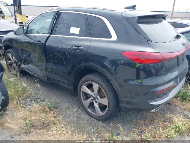 2025 Audi All-new Q5 Premium Plus Tfsi Quattro S Tronic მანქანა იყიდება აუქციონზე, vin: WA12AAGUXS2010301, აუქციონის ნომერი: 44123703