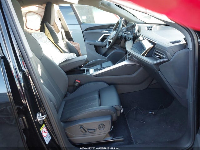 2025 Audi All-new Q5 Premium Plus Tfsi Quattro S Tronic მანქანა იყიდება აუქციონზე, vin: WA12AAGUXS2010301, აუქციონის ნომერი: 44123703