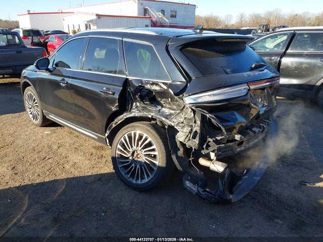 2022 LINCOLN CORSAIR 5LMCJ2D92NUL06298 Photo 2