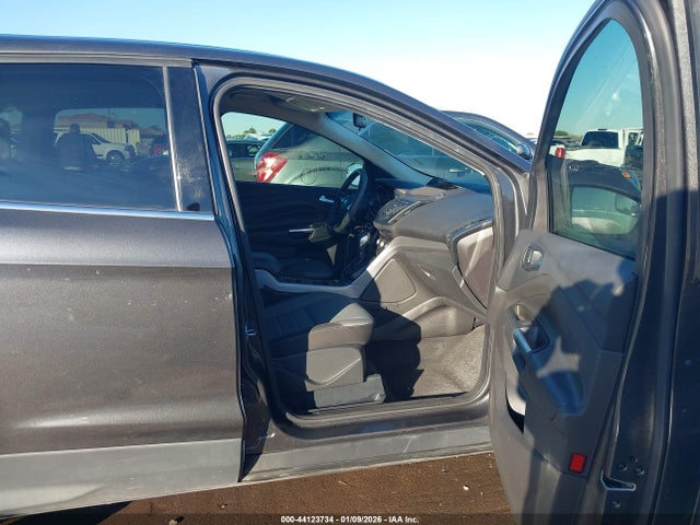 1FMCU9GX7GUC66848 Ford ESCAPE SE