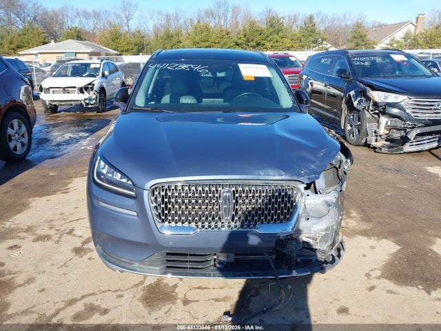 Продажа на аукционе авто 2022 Lincoln Corsair Standard, vin: 5LMCJ1D91NUL35947, номер лота: 44123846