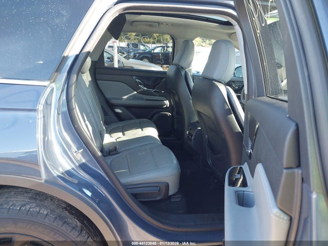 Продажа на аукционе авто 2022 Lincoln Corsair Standard, vin: 5LMCJ1D91NUL35947, номер лота: 44123846