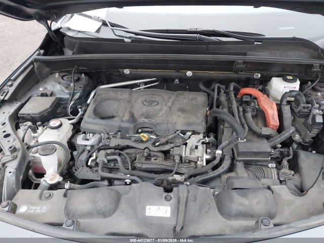 44123877 :رقم المزاد ، JTEAAAAH2MJ024310 vin ، 2021 Toyota Venza Le مزاد بيع