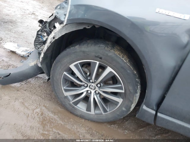 44123877 :رقم المزاد ، JTEAAAAH2MJ024310 vin ، 2021 Toyota Venza Le مزاد بيع