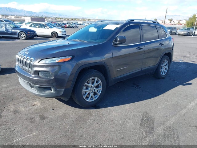 Jeep Cherokee Latitude 2016 1C4PJMCS8GW334784 Image 2