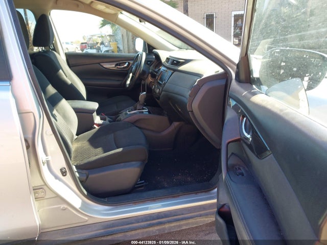 Nissan ROGUE SV 2019 KNMAT2MT9KP525662 Image 5