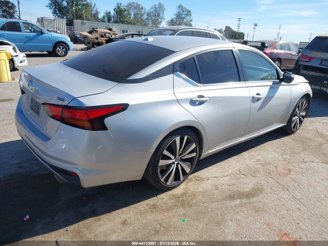 1N4BL4CVXNN316830 Nissan Altima Sr Fwd