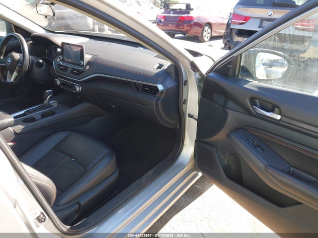 1N4BL4CVXNN316830 Nissan Altima Sr Fwd