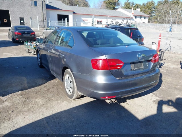 2014 Volkswagen Jetta 2.0l S მანქანა იყიდება აუქციონზე, vin: 3VW2K7AJ3EM411154, აუქციონის ნომერი: 44124013