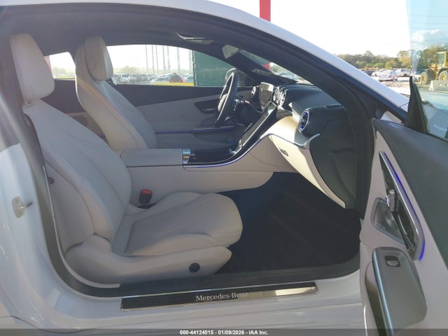 W1KMJ6BB6RF038378 Mercedes-Benz Cle 450 4matic