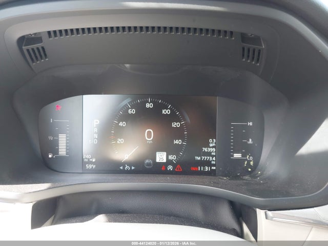 2018 VOLVO XC60 LYV102RKXJB086782 Photo 6