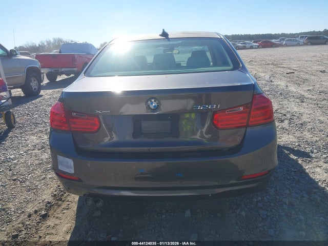 2013 Bmw 328i Xdrive მანქანა იყიდება აუქციონზე, vin: WBA3B3C56DF533406, აუქციონის ნომერი: 44124035