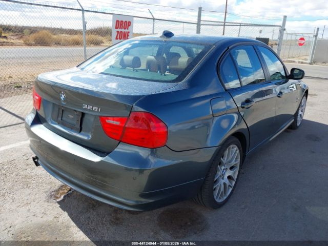 2011 BMW 328I WBAPK7C55BF195728 Photo 3