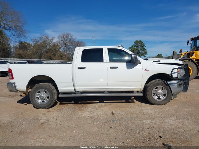 44124053 :رقم المزاد ، 3C6UR5CL0PG589025 vin ، 2023 Ram 2500 Tradesman  4x4 6'4 Box مزاد بيع