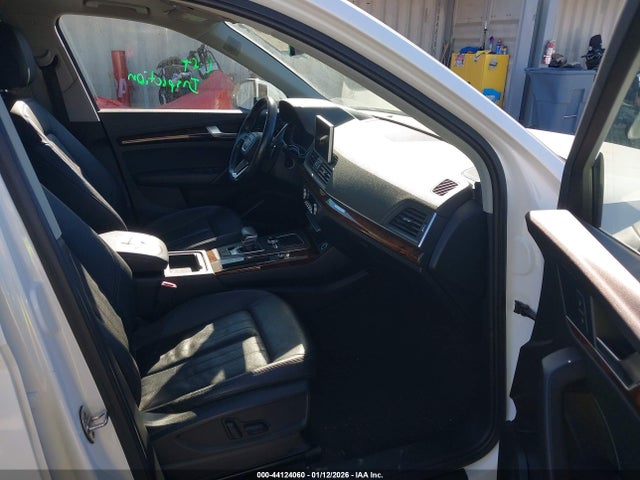 WA1BNAFY7J2005225 Audi Q5 2.0t Premium/2.0t Tech Premium