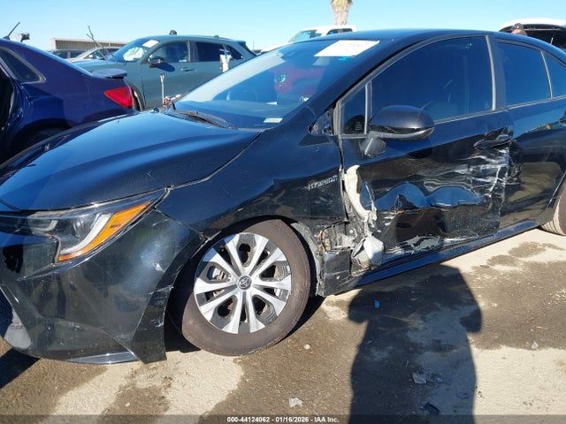 Toyota Corolla Hybrid Le 2021 JTDEAMDE0MJ002234 Image 6