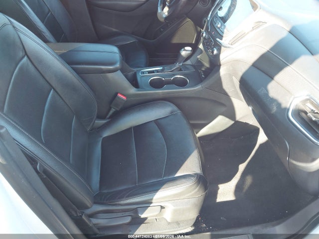 Продажа на аукционе авто 2019 Chevrolet Equinox Premier, vin: 3GNAXNEV6KS611316, номер лота: 44124083