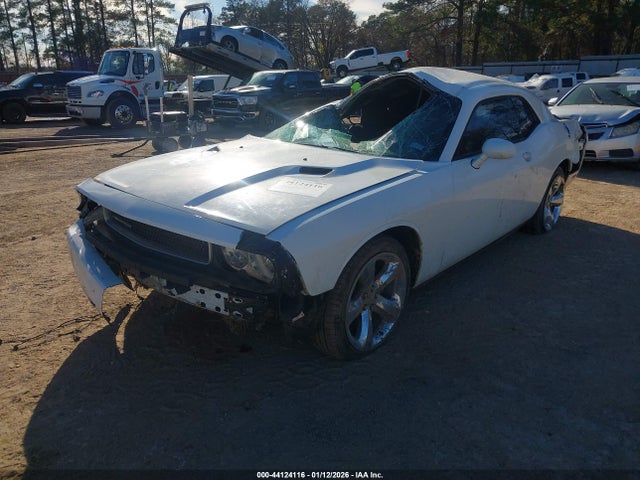 44124116 :رقم المزاد ، 2C3CDYAG7EH231917 vin ، 2014 Dodge Challenger Sxt مزاد بيع