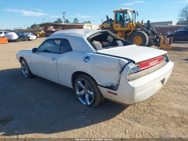 44124116 :رقم المزاد ، 2C3CDYAG7EH231917 vin ، 2014 Dodge Challenger Sxt مزاد بيع