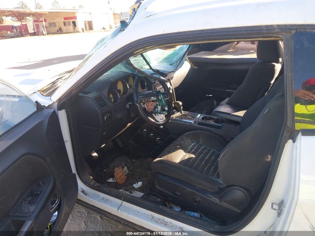 44124116 :رقم المزاد ، 2C3CDYAG7EH231917 vin ، 2014 Dodge Challenger Sxt مزاد بيع