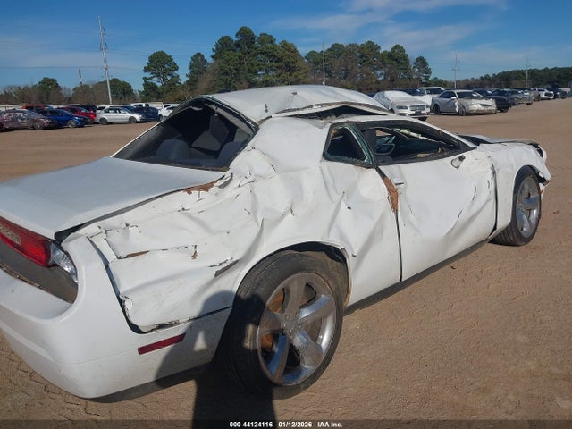 44124116 :رقم المزاد ، 2C3CDYAG7EH231917 vin ، 2014 Dodge Challenger Sxt مزاد بيع